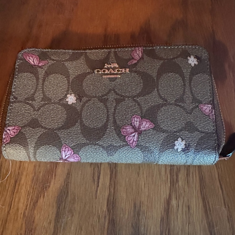 Coach wallet